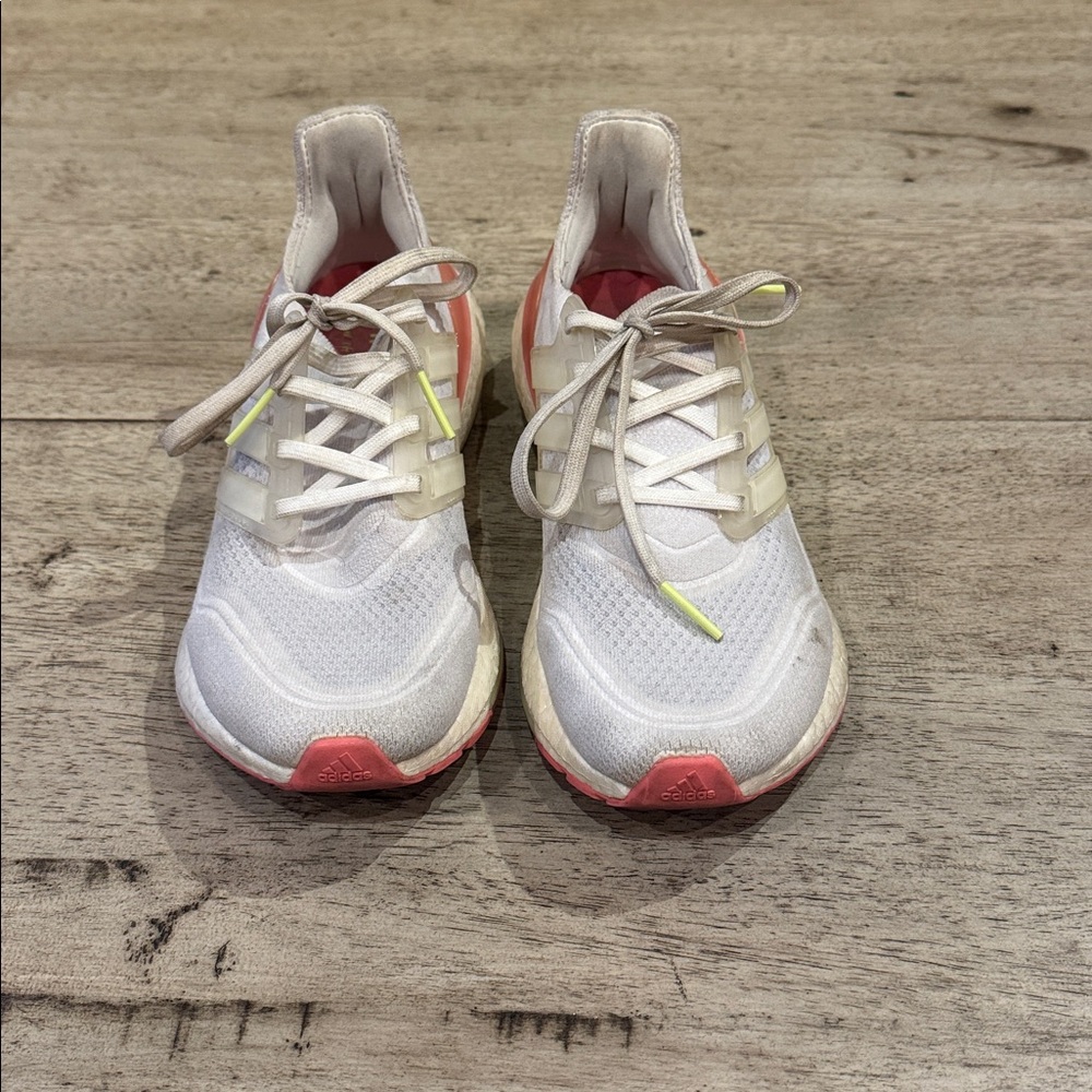 Adidas Ultra Boost - Picture 2 of 7